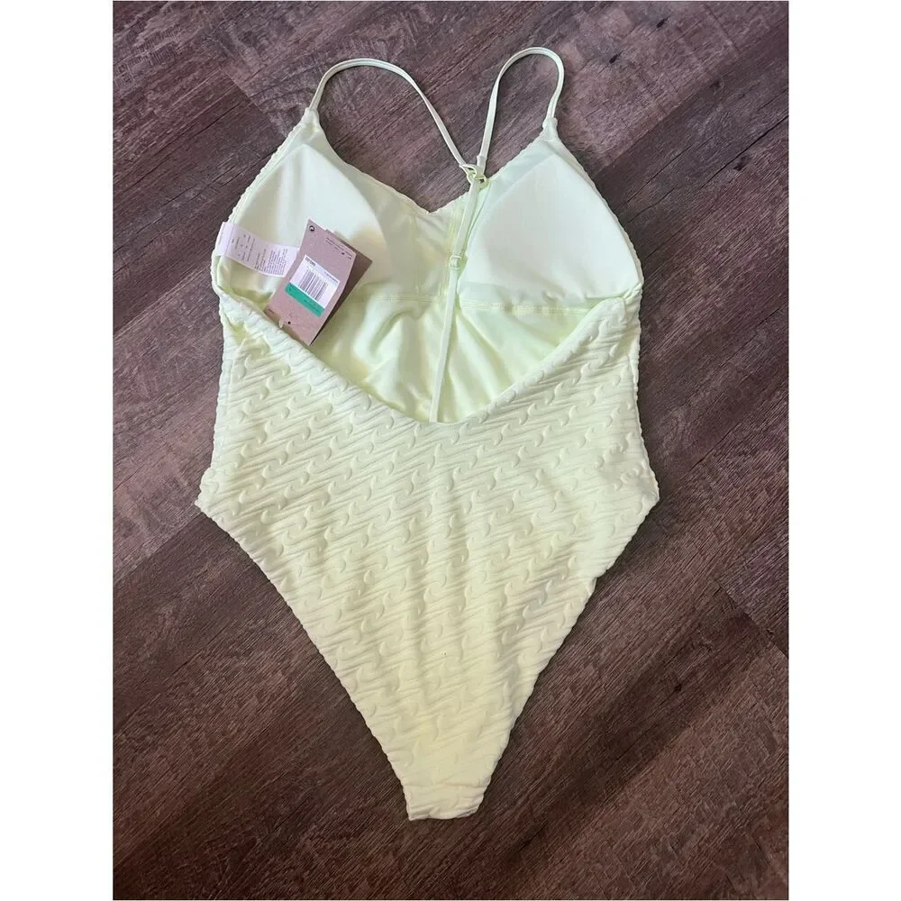 Nike Swoosh Link Y-back One-Piece Swimsuit-Size‎ XL